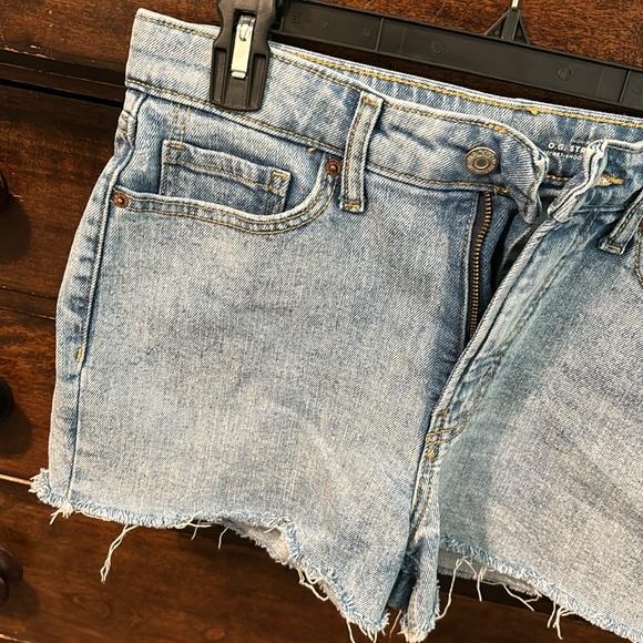 Women’s Shorts - Picture 2 of 5
